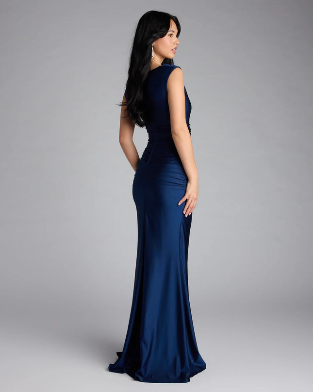Style your seasonal looks with the Blanca Boat Neck Mermaid Formal Dress, a trend-right, navy blue formal dress designed for any plan on your calendar with new and unqiue details.