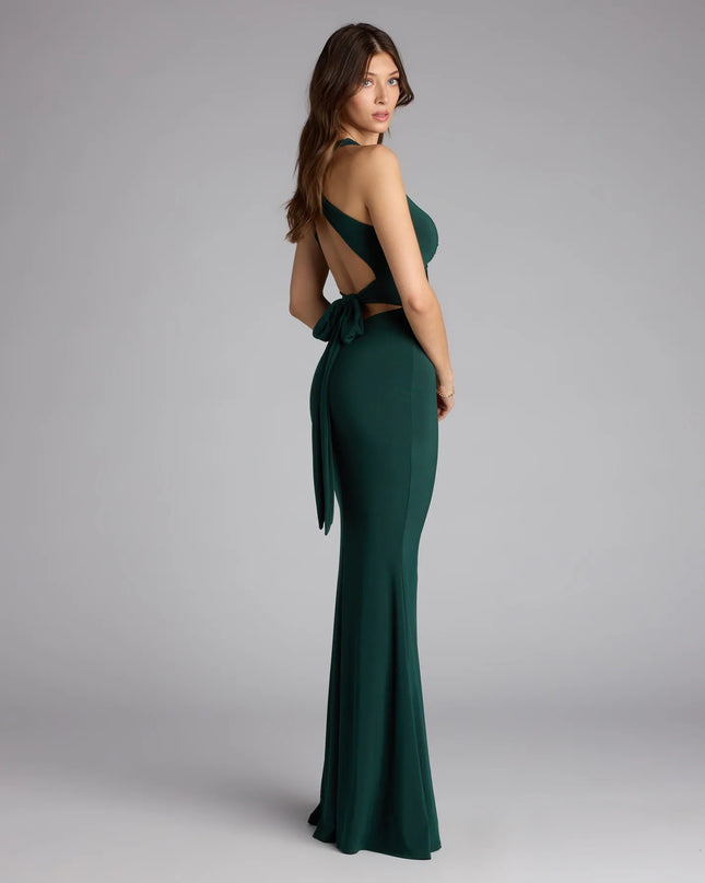 Style your seasonal looks with the Juliane Strappy Back Mermaid Formal Dress, a trend-right, hunter green formal dress designed for any plan on your calendar with new and unqiue details.