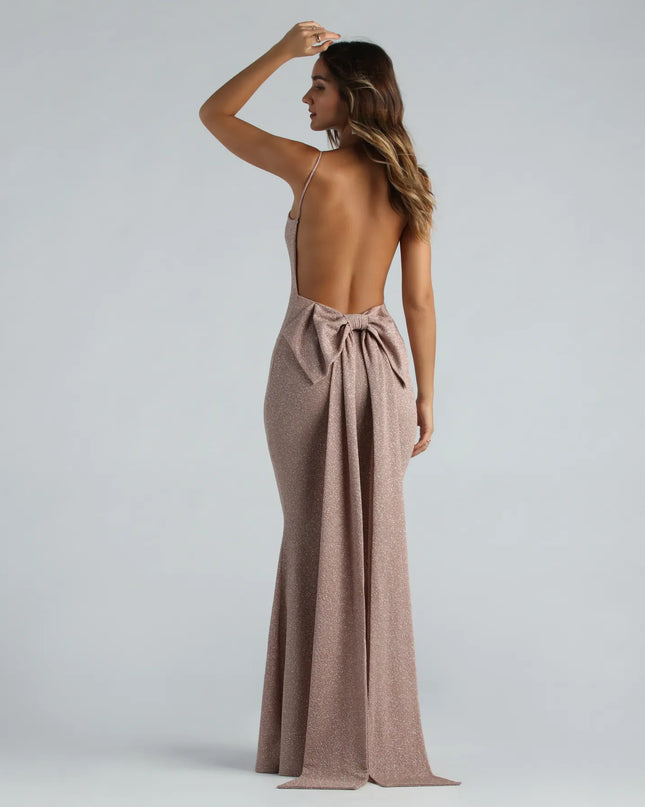 Shimmer through every feed refresh in the Gwendolyn Glitter Knit Bow-Back Mermaid Dress, a viral-worthy look from Windsor's mauve prom dresses that nails bold, confident energy.