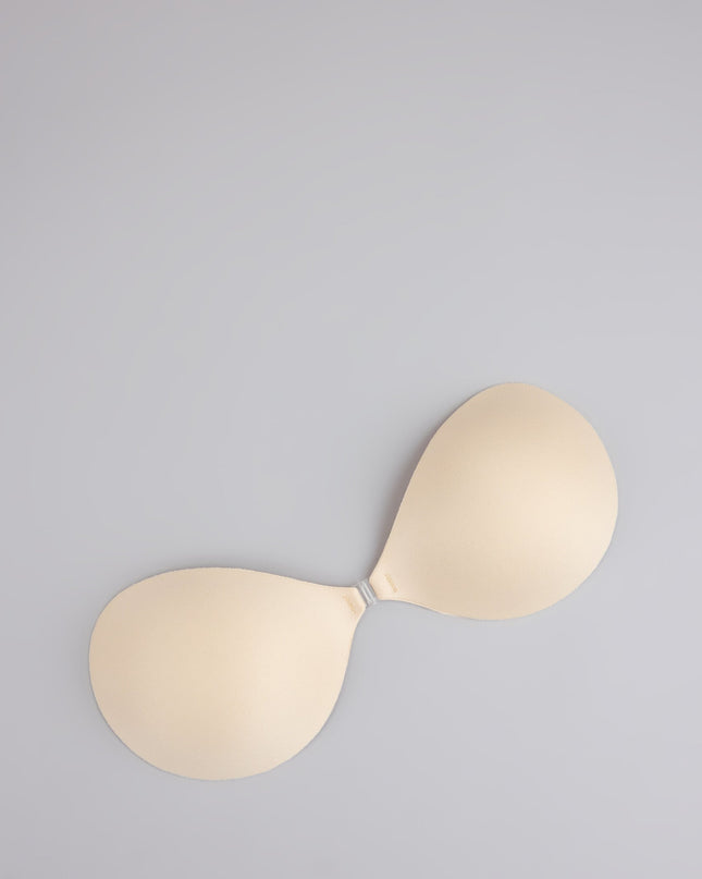 Get inspired with the Flawless Finish Adhesive Strapless Bra, a feed-worthy piece that’s part of Windsor's updated and curated women’s clothing edit packed with must-have 2026 outfit ideas.
