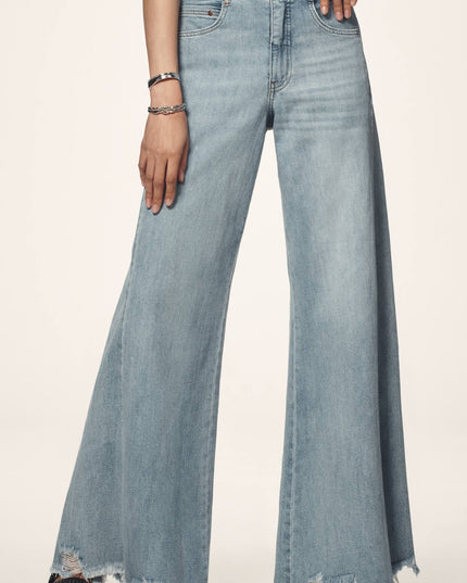 fp2-color:092|Pilcro Adi Women's Mid-Rise Flare Jeans — Safie Wash — 4