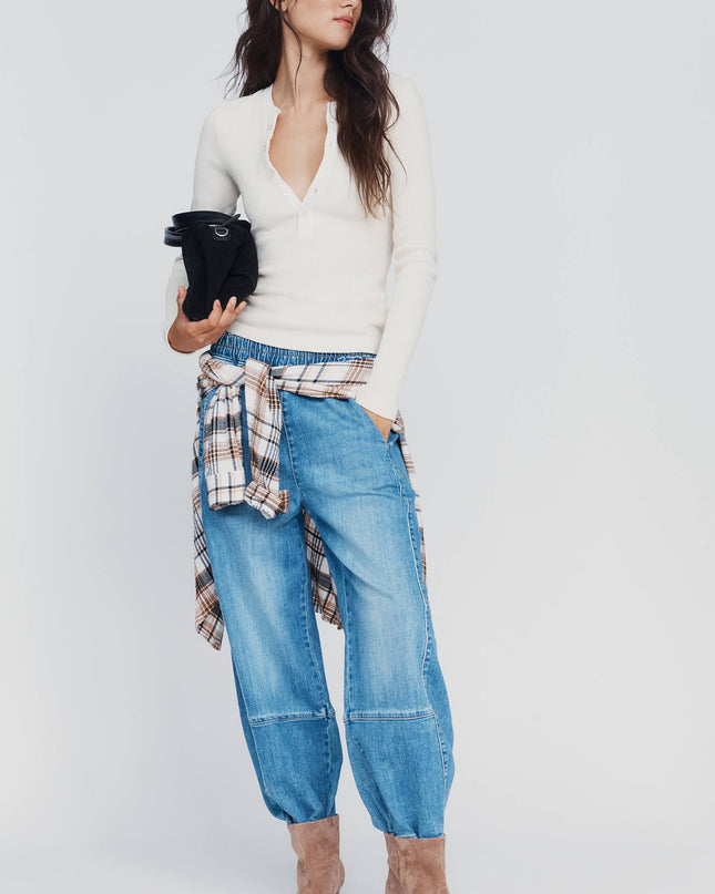 fp2-color:092|Pilcro Izzie Women's Relaxed Pull-On Barrel Jeans — Palms Wash — 1