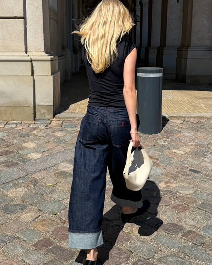 fp2-color:091|Pilcro Kayden Women's High-Rise Carpenter Barrel Jeans — Dark Denim — 1