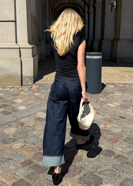 fp2-color:091|Pilcro Kayden Women's High-Rise Carpenter Barrel Jeans — Dark Denim — 1
